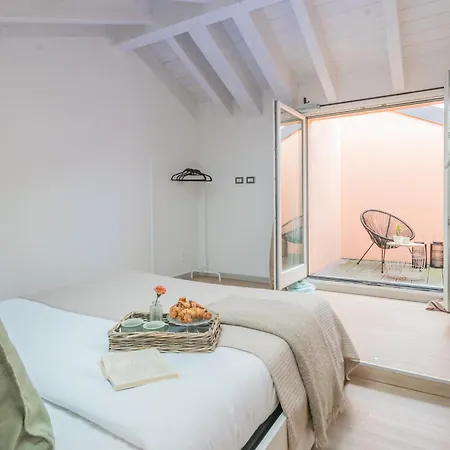 Sky By Rent Apartment